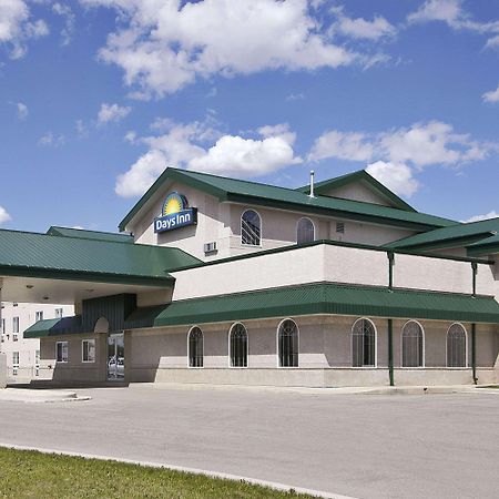 Days Inn & Suites By Wyndham Winkler Buitenkant foto