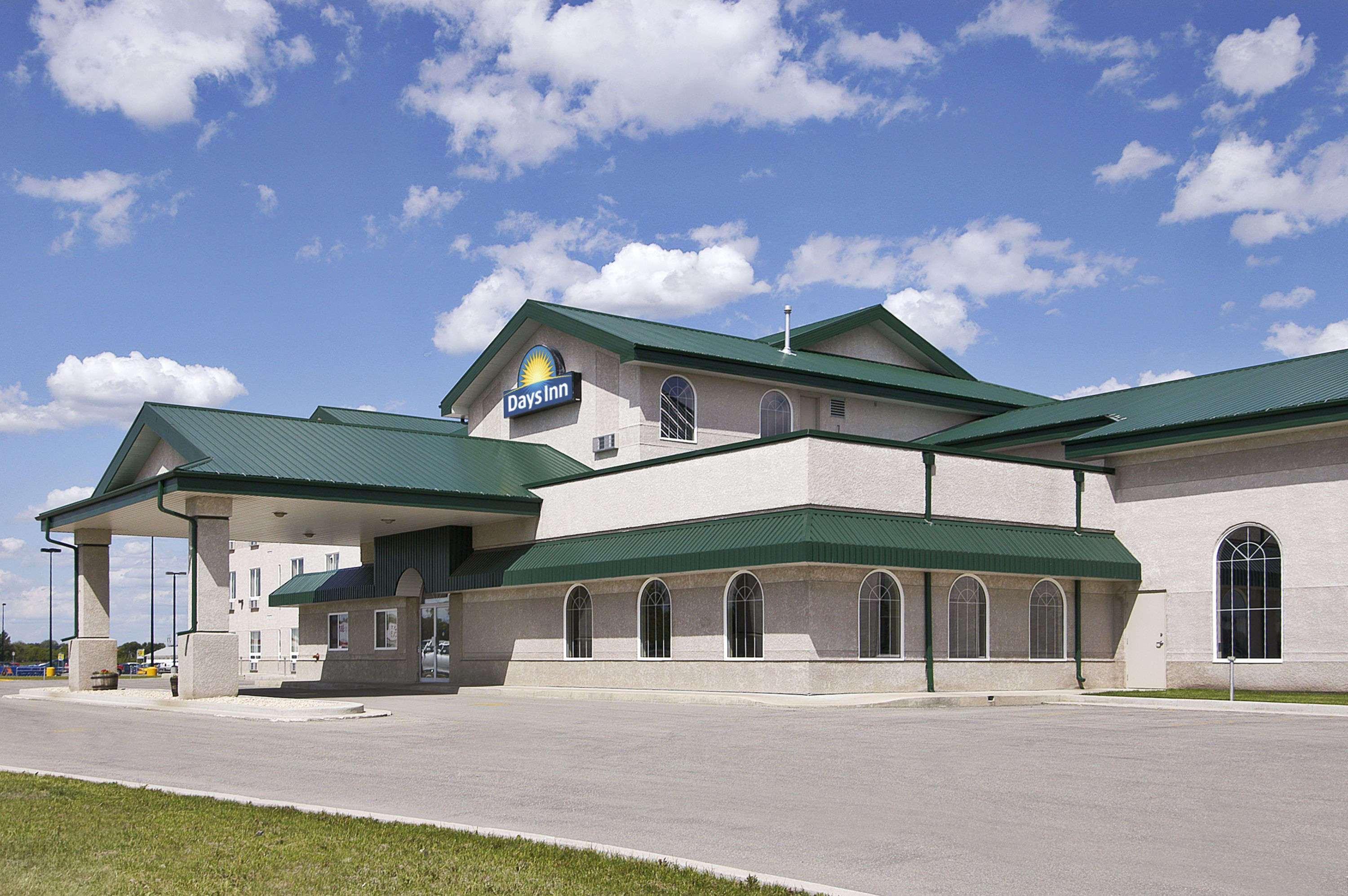Days Inn & Suites By Wyndham Winkler Buitenkant foto