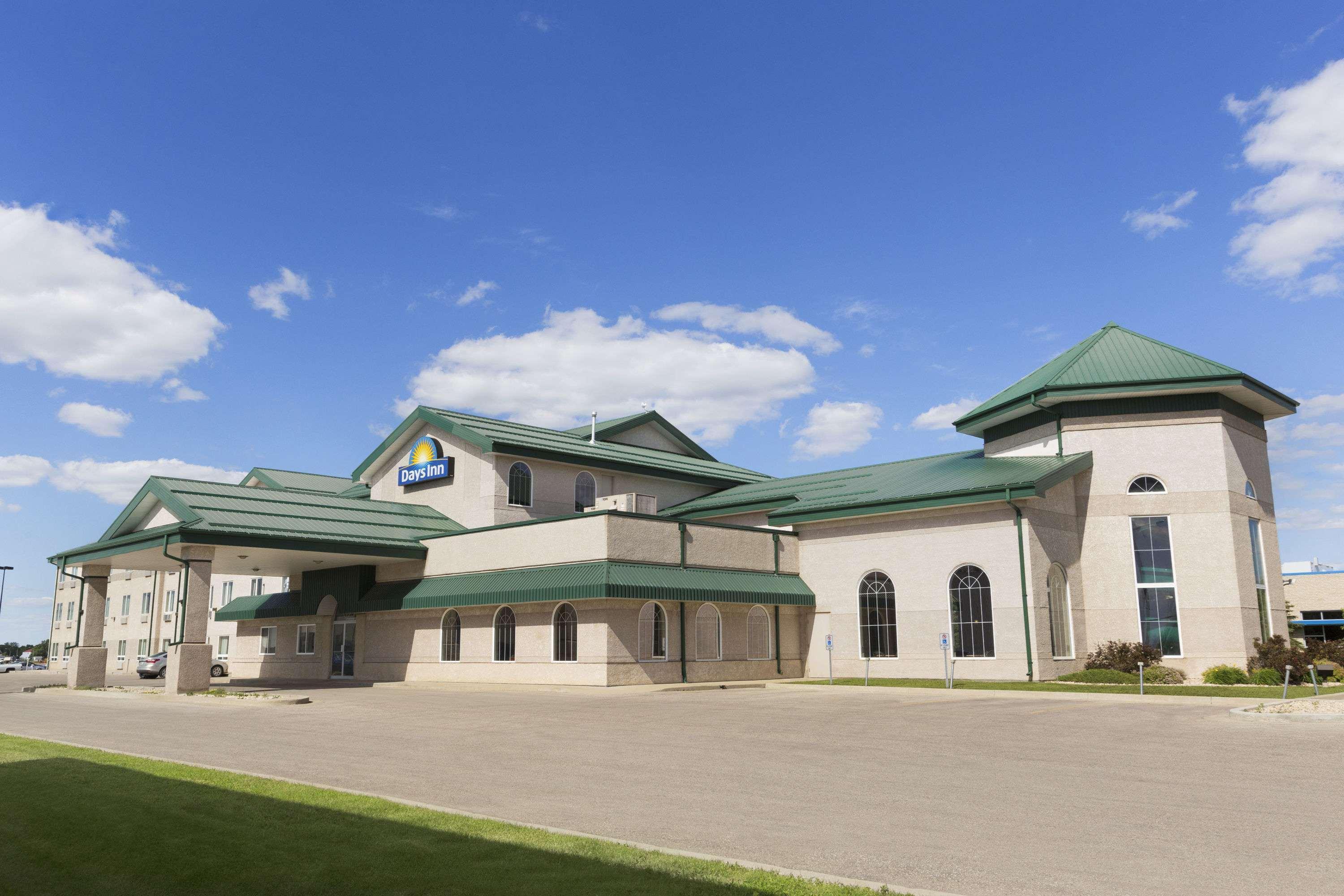 Days Inn & Suites By Wyndham Winkler Buitenkant foto