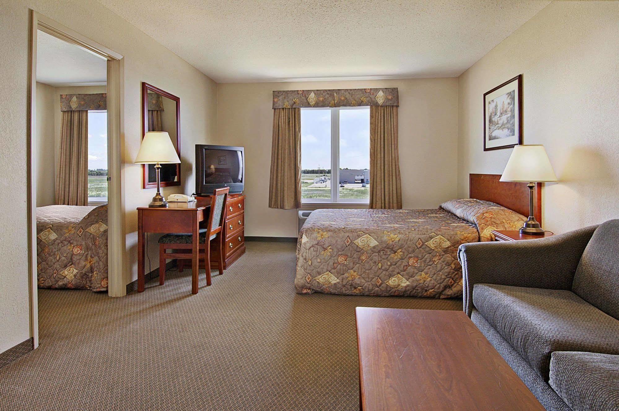 Days Inn & Suites By Wyndham Winkler Buitenkant foto